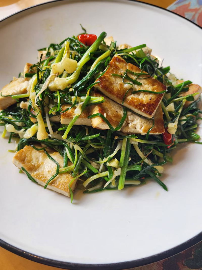 野葱炒豆腐